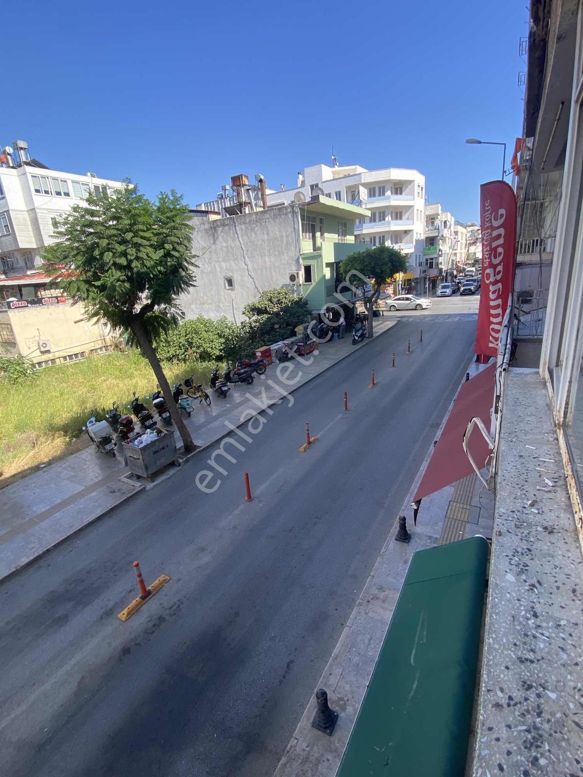 İnfo Gayrimenkul'den Ana Cadde Yakını 2+1 Kiralık 130 M² İşyeri - Görsel 9