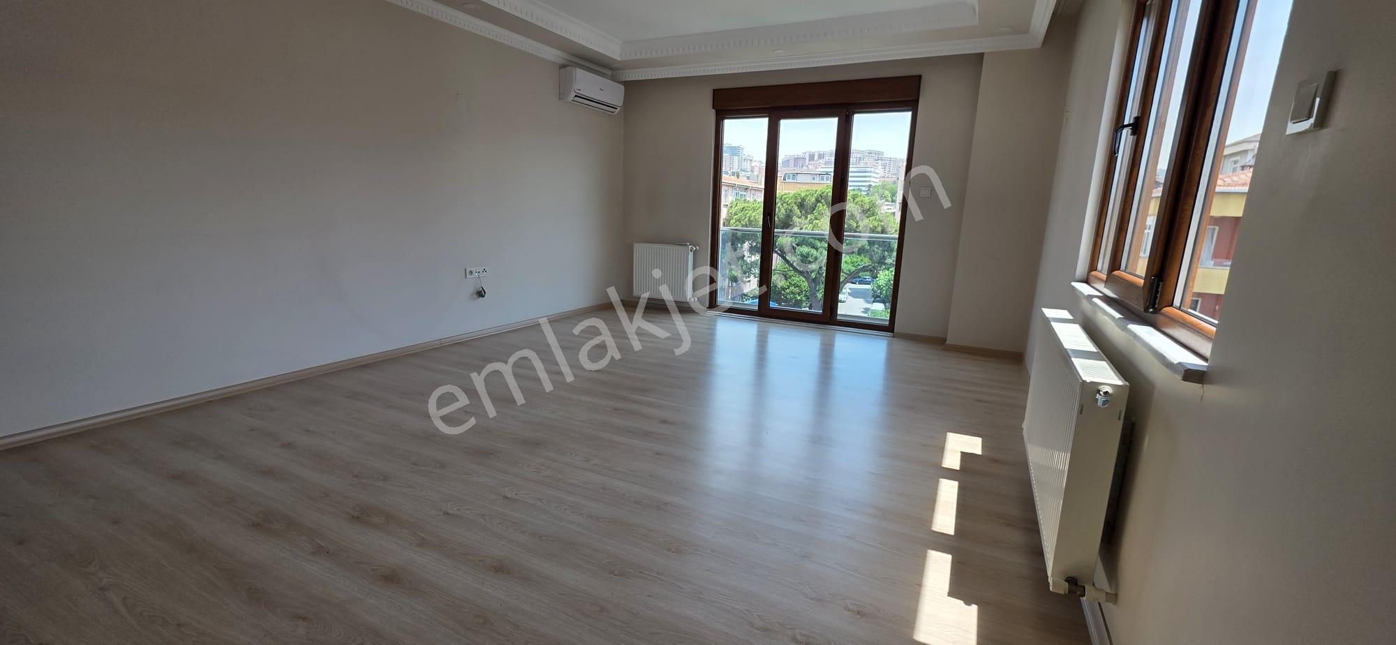 Metroya Ve Marmaraya Yakın , Genç Binada, 3+1 Arakat Daire
