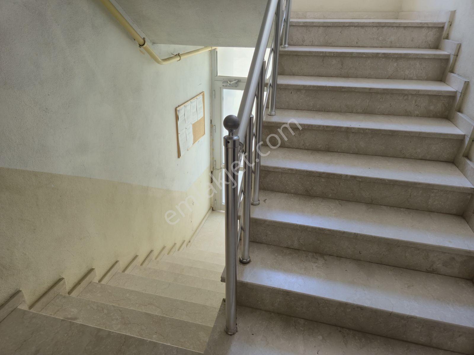 Adaplatin'den Düzce Merkezde Sitede Garajlı 110m2 2 Balkonlu 3+1 - Görsel 19