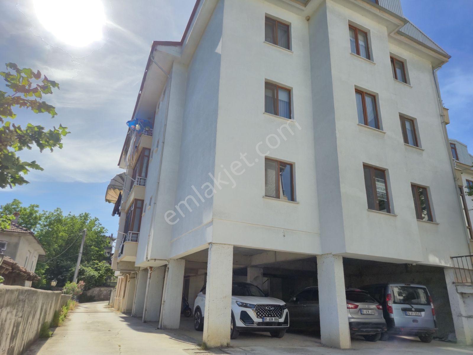Adaplatin'den Düzce Merkezde Sitede Garajlı 110m2 2 Balkonlu 3+1 - Görsel 2