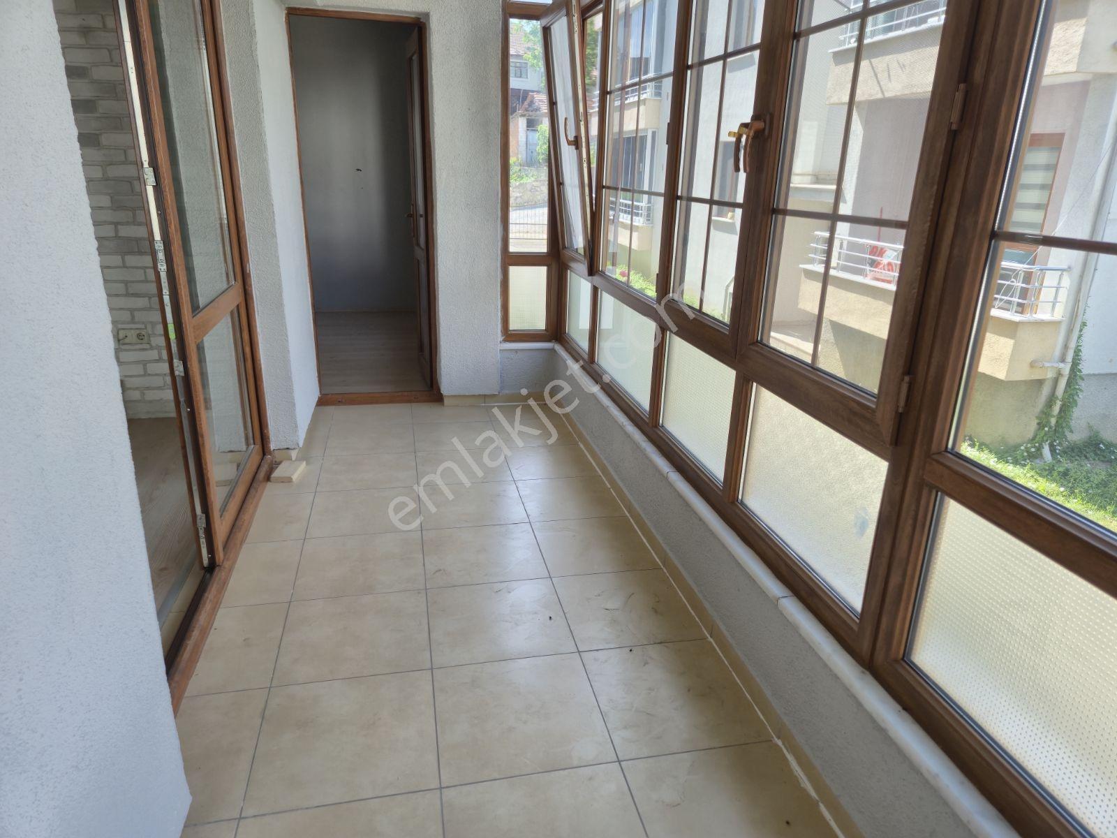 Adaplatin'den Düzce Merkezde Sitede Garajlı 110m2 2 Balkonlu 3+1 - Görsel 21