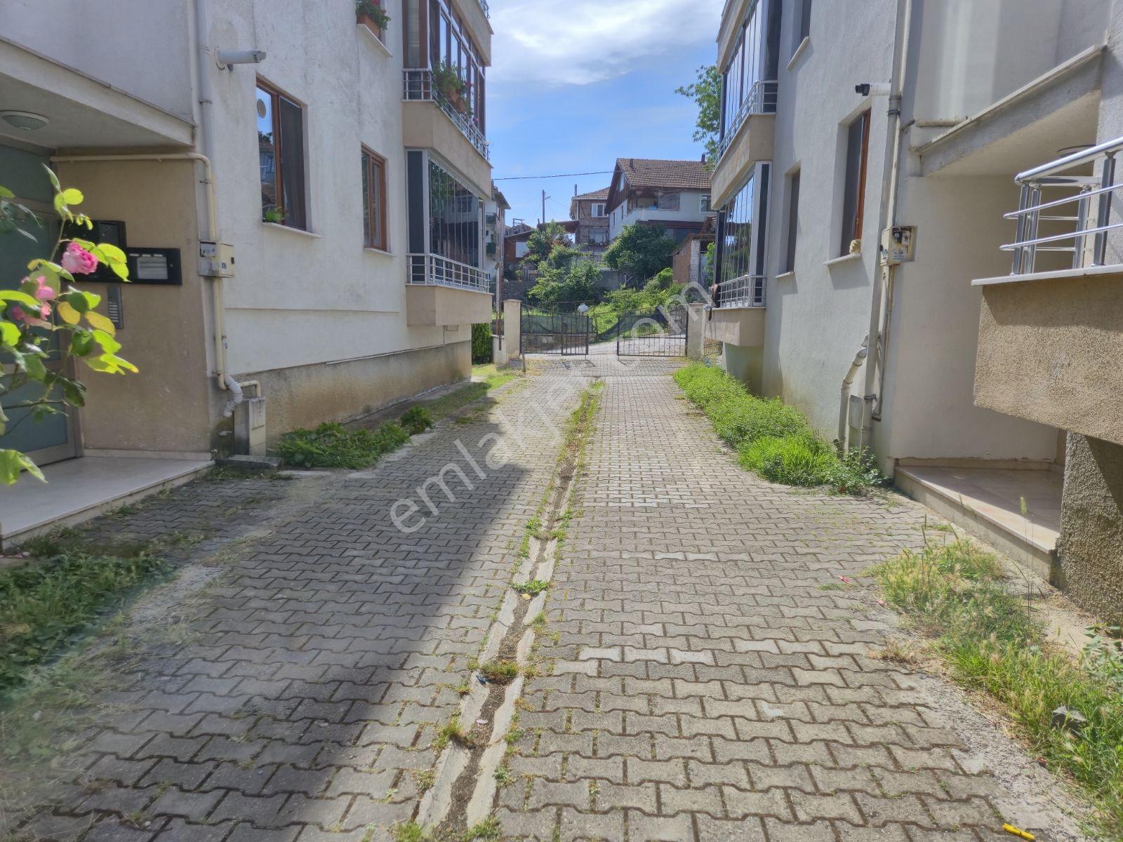 Adaplatin'den Düzce Merkezde Sitede Garajlı 110m2 2 Balkonlu 3+1 - Görsel 5