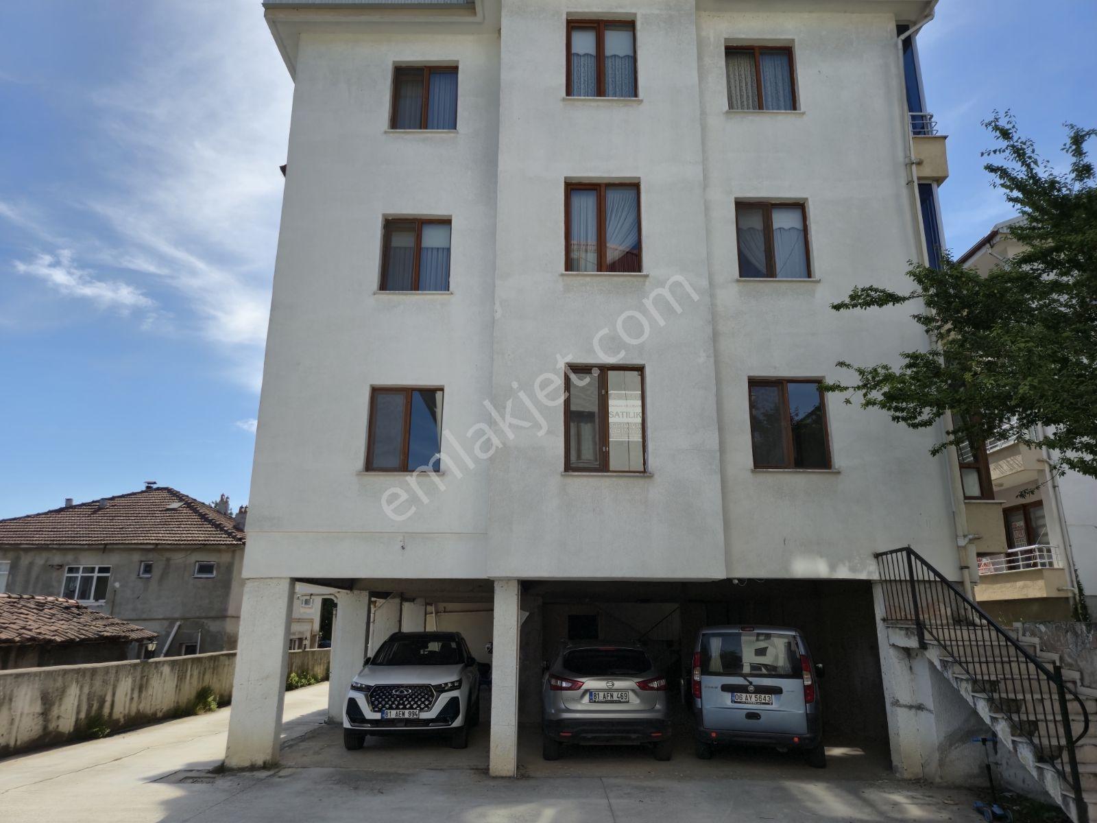 Adaplatin'den Düzce Merkezde Sitede Garajlı 110m2 2 Balkonlu 3+1 - Görsel 3