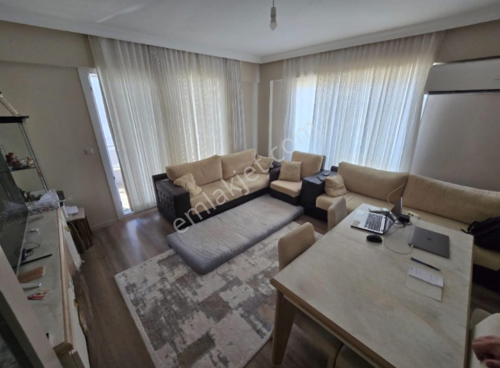 Güzelbahçe Yelki'de Yüzme Havuzlu Güvenlikli Sitede 3+1 Satılık Daire - Görsel 9