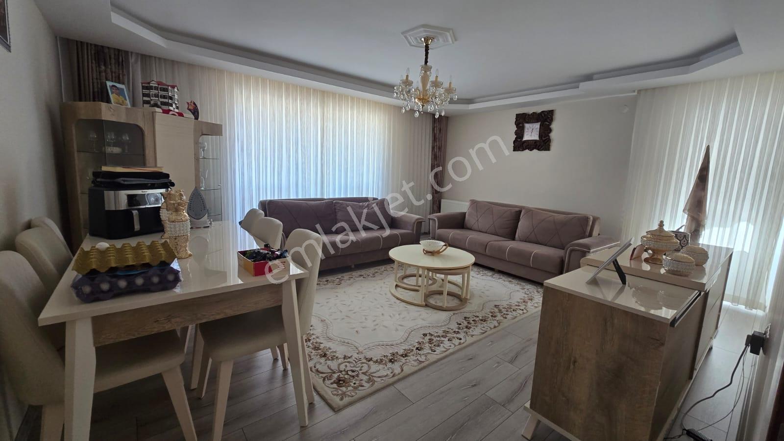 Gülveren Mah 3+1 Kat 1 Asansörlü İskanlı Merkezi Konum Da - Görsel 2