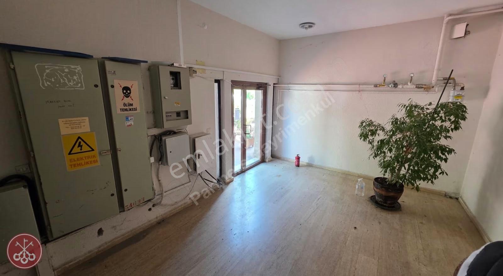 Zekeriyaköy Çarşıda Kiralık İş Yeri - Görsel 18