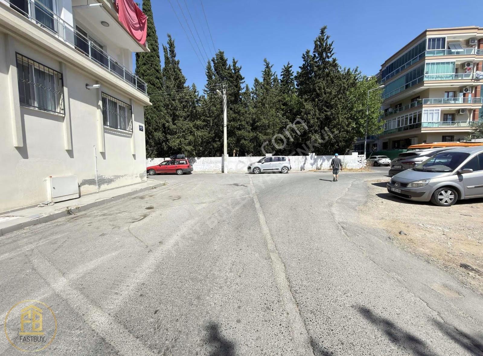 Karşıyaka Şemikler Balkonlu Önü Açık K.mutfak Satılık 2+1 Daire - Görsel 9