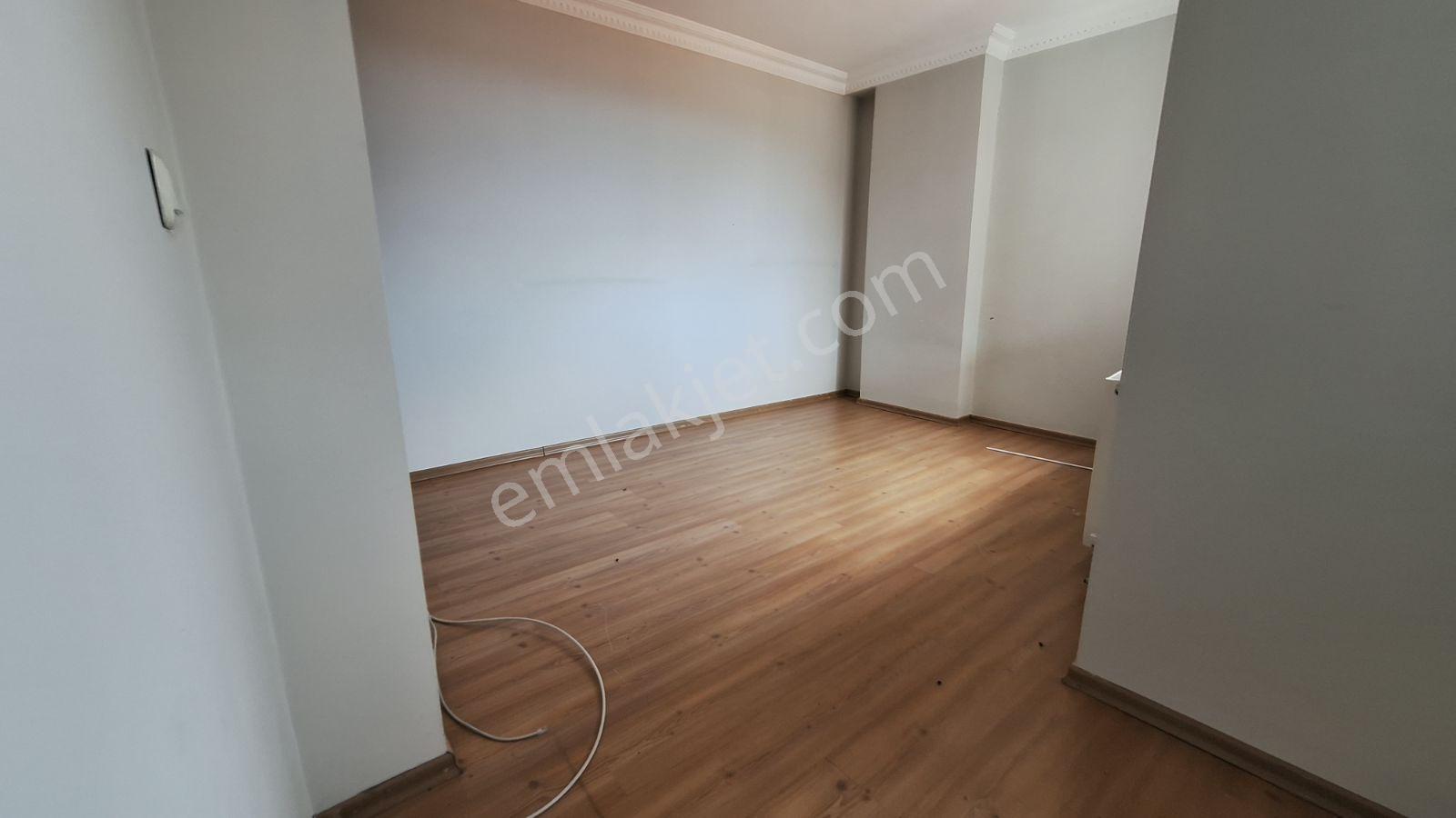 Ünalan Mahallesi'nde Mr'a Komşu 2+1 Genç Binada Geniş Daire - Görsel 22