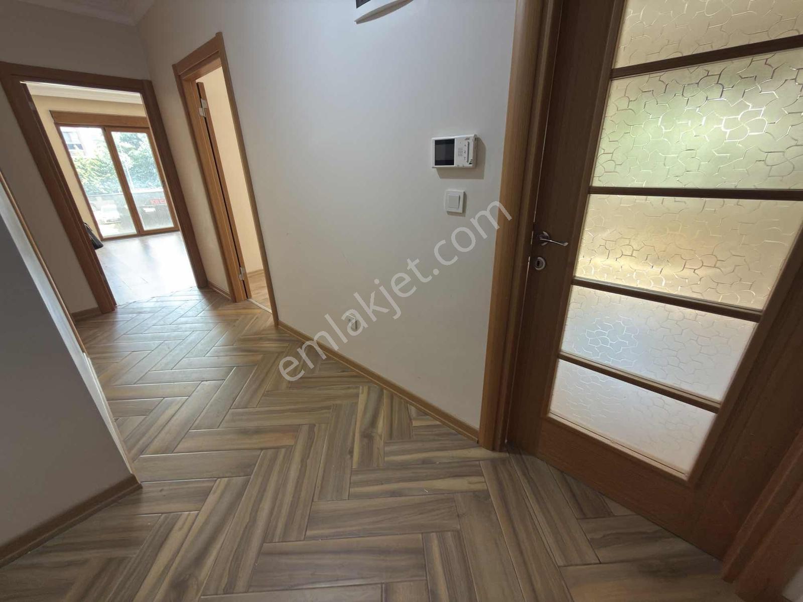 Solak Gy'den Cadde Üzeri Yeni Bina 2+1 Çift Balkon Kiralık Daire - Görsel 19