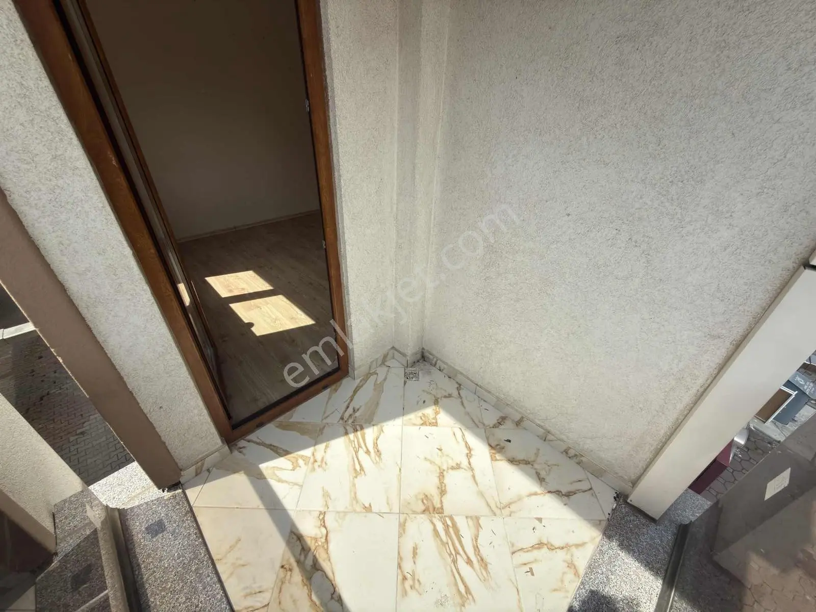 Solak Gy'den Cadde Üzeri Yeni Bina 2+1 Çift Balkon Kiralık Daire - Görsel 4