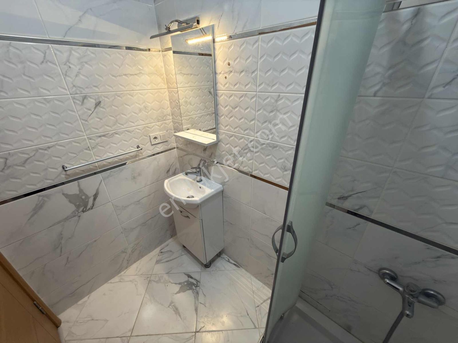 Solak Gy'den Cadde Üzeri Yeni Bina 2+1 Çift Balkon Kiralık Daire - Görsel 24