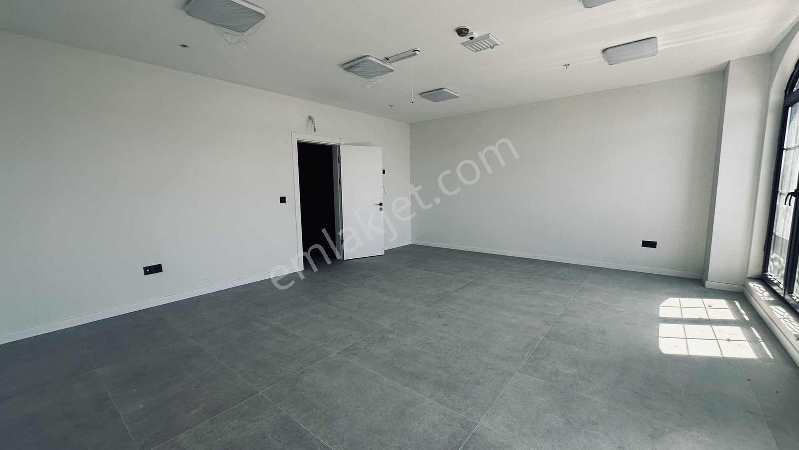 Tabela Değeri Yüksek Kiralık Ofisler - Görsel 4