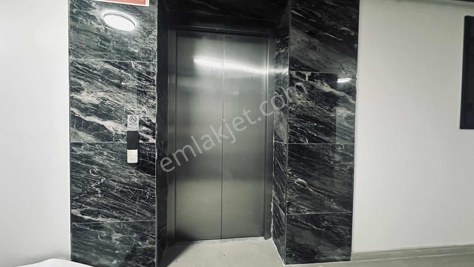 Tabela Değeri Yüksek Kiralık Ofisler - Görsel 11