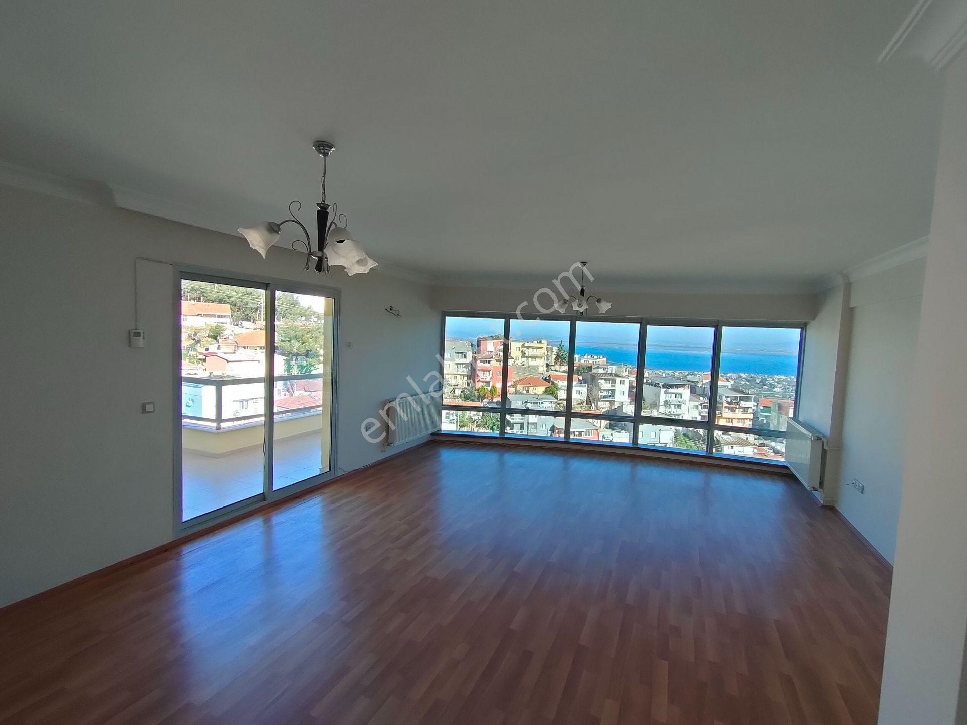 İzmir Narlıdere Narlı Mah. Deniz Manzaralı 150 M2 3+1 Daire - Görsel 12