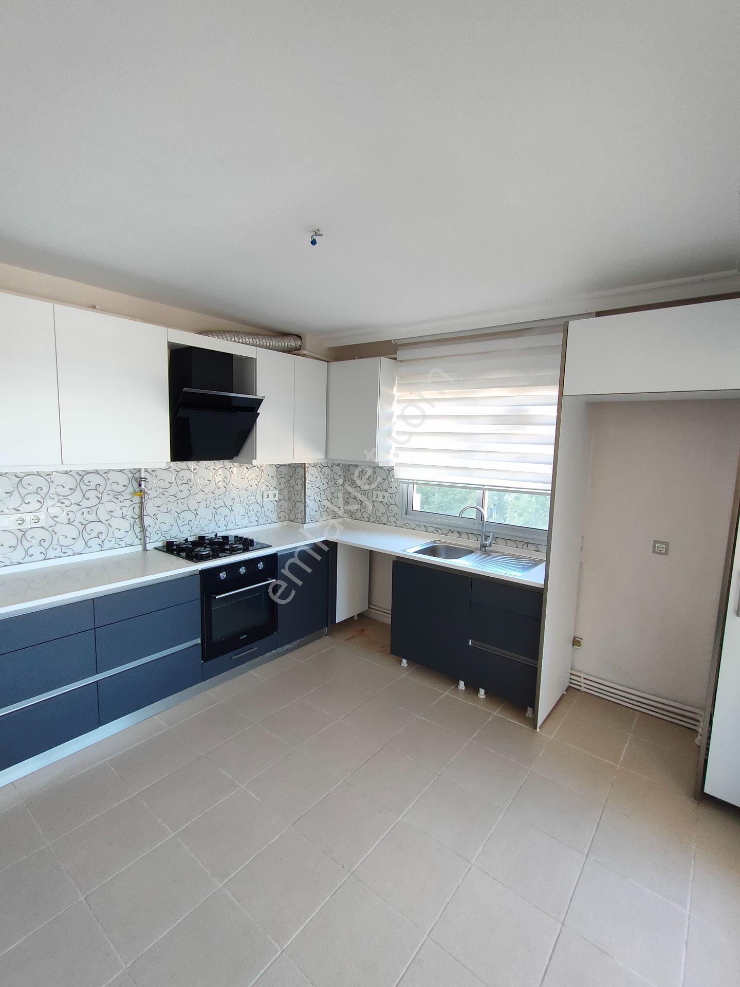 İzmir Narlıdere Narlı Mah. Deniz Manzaralı 150 M2 3+1 Daire - Görsel 7
