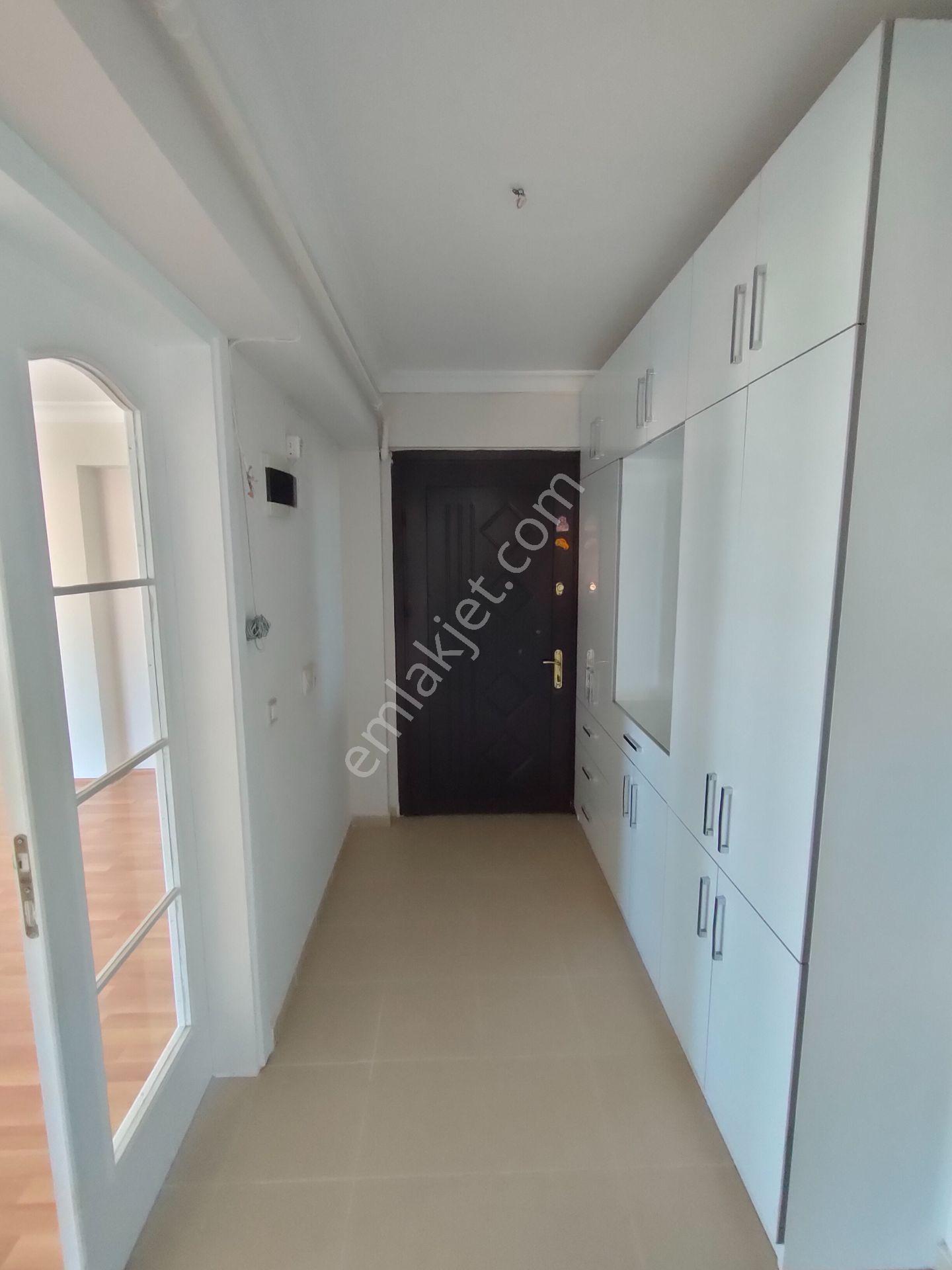 İzmir Narlıdere Narlı Mah. Deniz Manzaralı 150 M2 3+1 Daire - Görsel 9