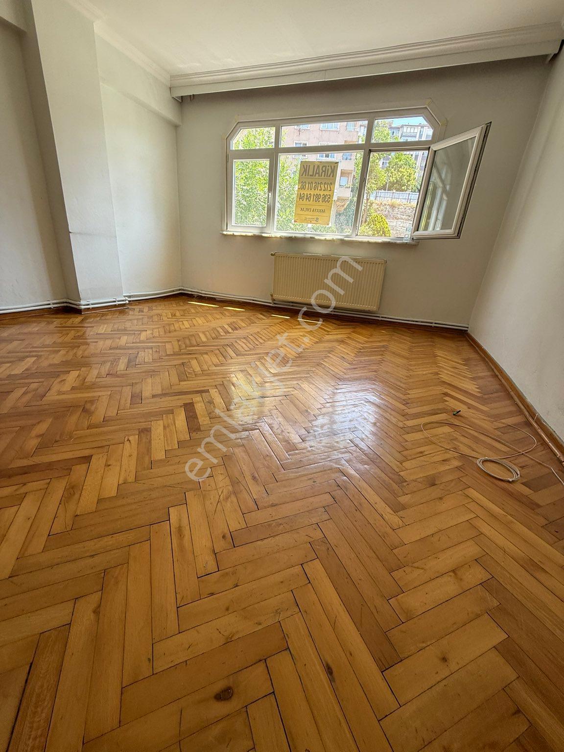 Fulya Mehmetçik Caddesinde Kiralık Kombili Daire - Görsel 2