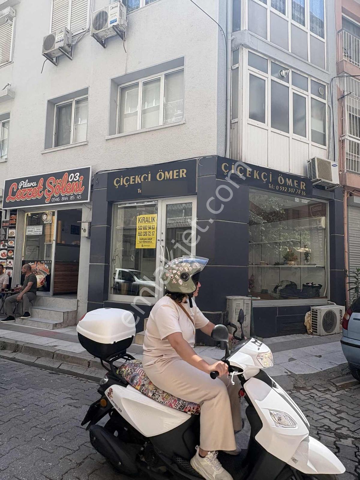 Çarşı İçi Köşe Dükkan İster Ofis İster Depo Yapılabilir - Görsel 13