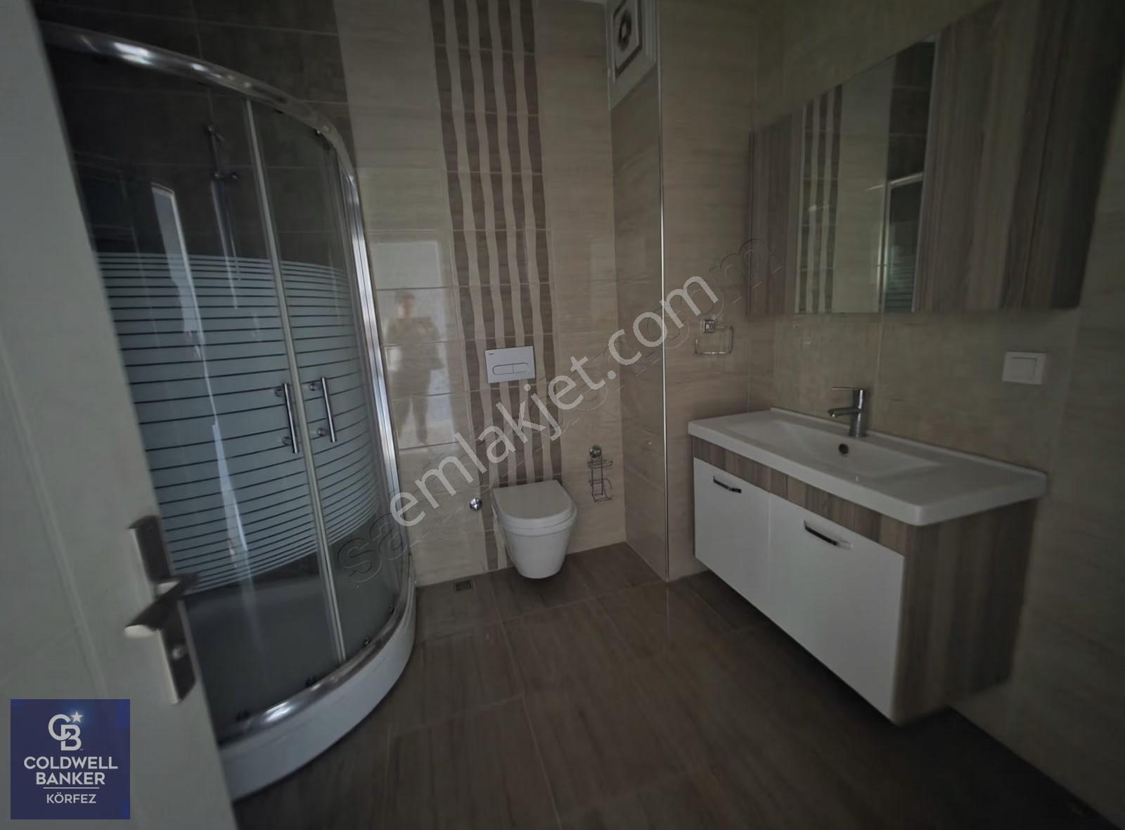 Edremit Atatürk Mahallesinde Kiralık 4+1 Geniş Daire - Görsel 10