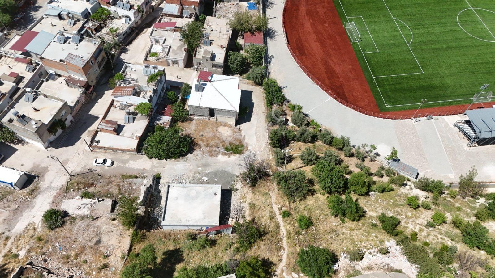 Hakev'den Korupınarda Stadyumun Yanında Satılık 240 M2 Arsa