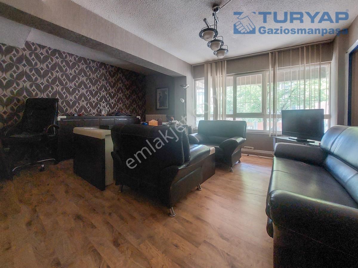 Kızılay Yüksel Caddesinde 274m2+24m2 Dükkan - Görsel 15