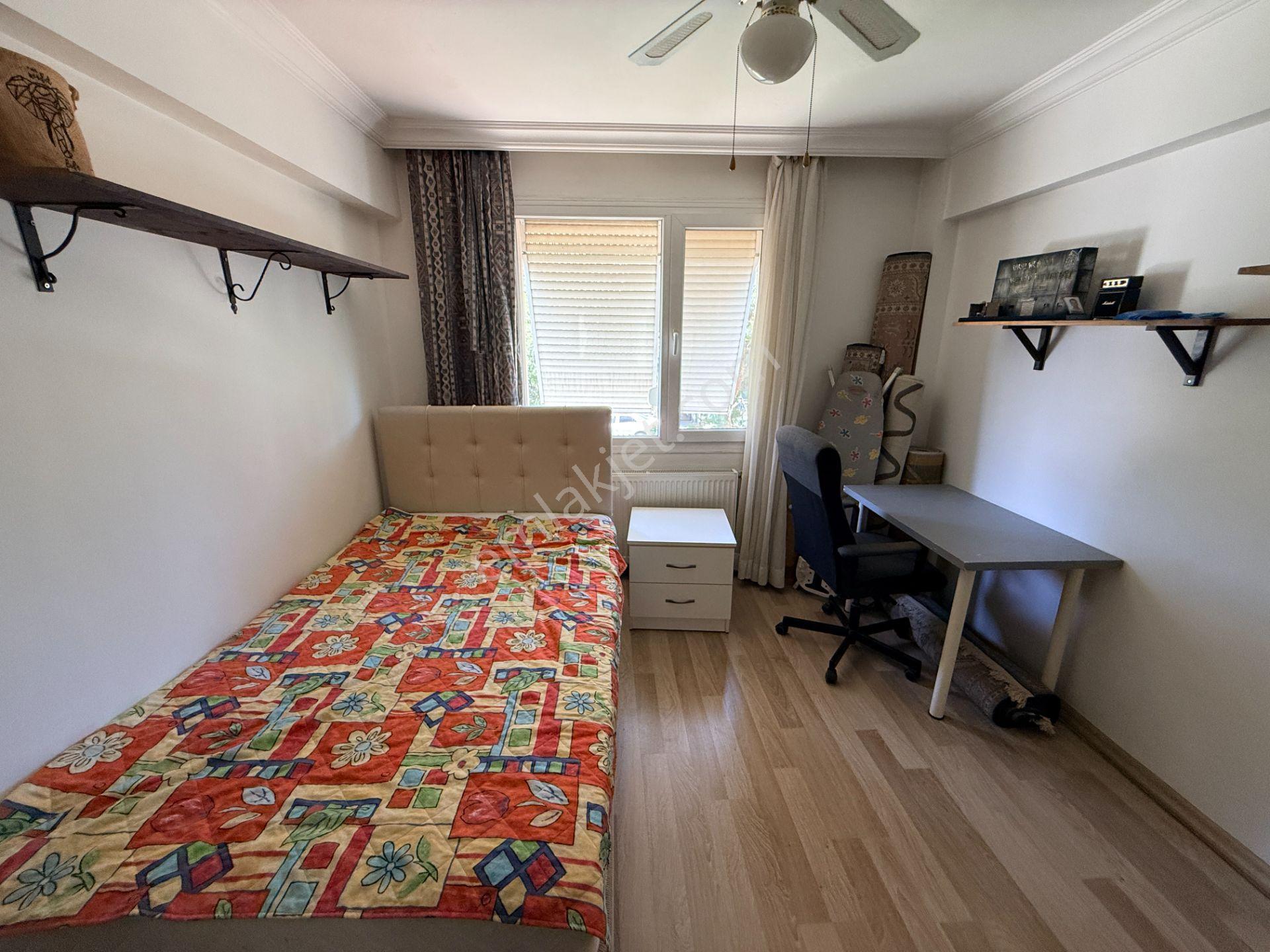 Bostanlı'da Sahile 150m, Bahçeli Satılık 3+1 Daire (140m² Bahçe) - Görsel 19