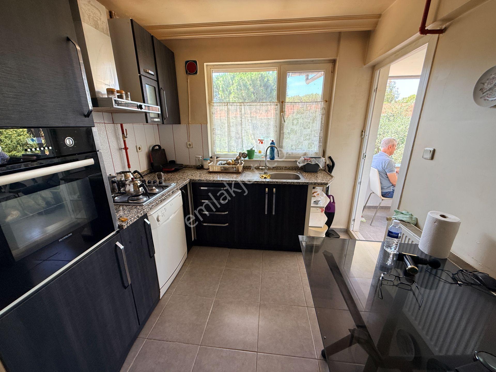 Bostanlı'da Sahile 150m, Bahçeli Satılık 3+1 Daire (140m² Bahçe) - Görsel 13