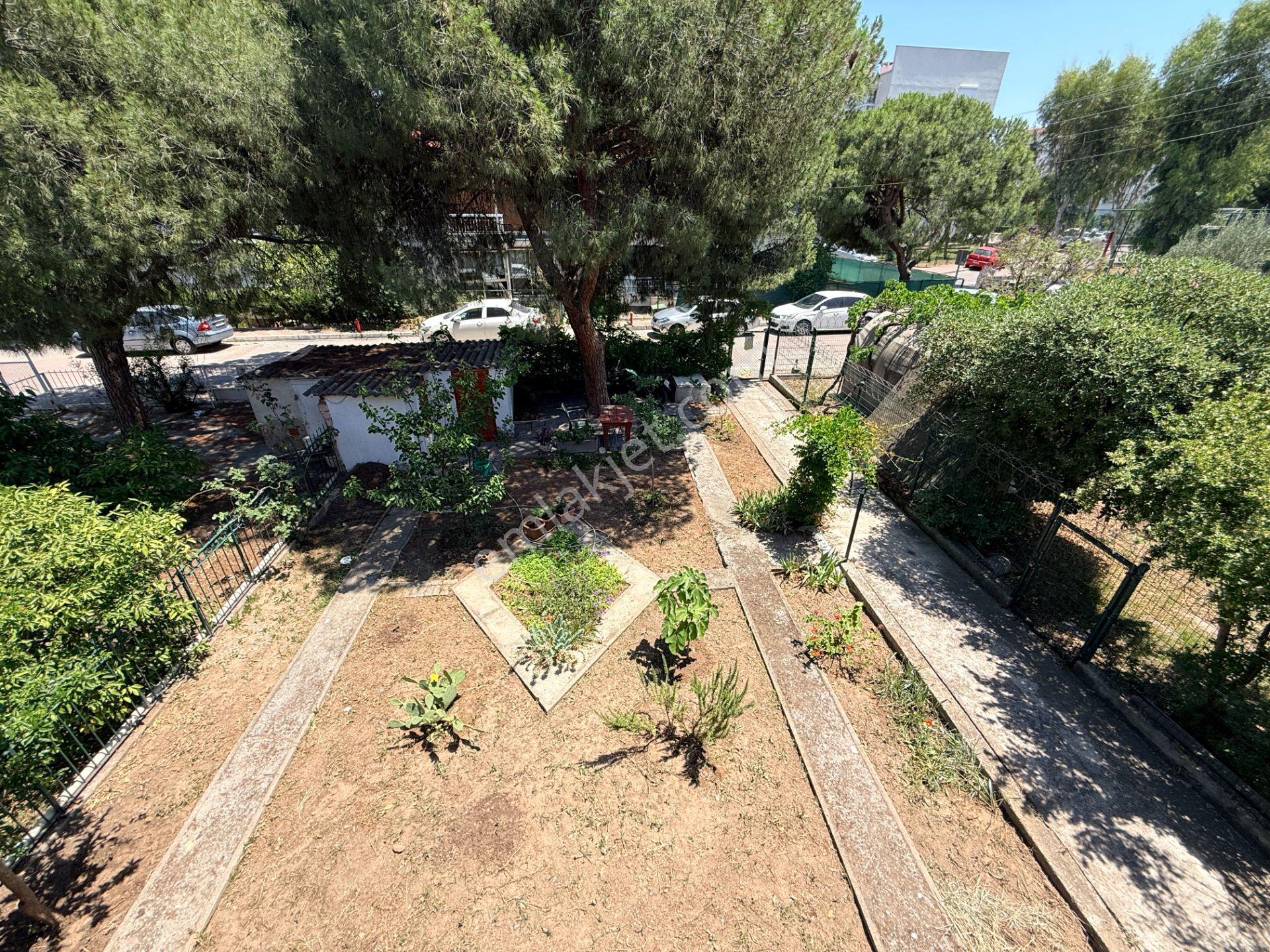 Bostanlı'da Sahile 150m, Bahçeli Satılık 3+1 Daire (140m² Bahçe) - Görsel 7