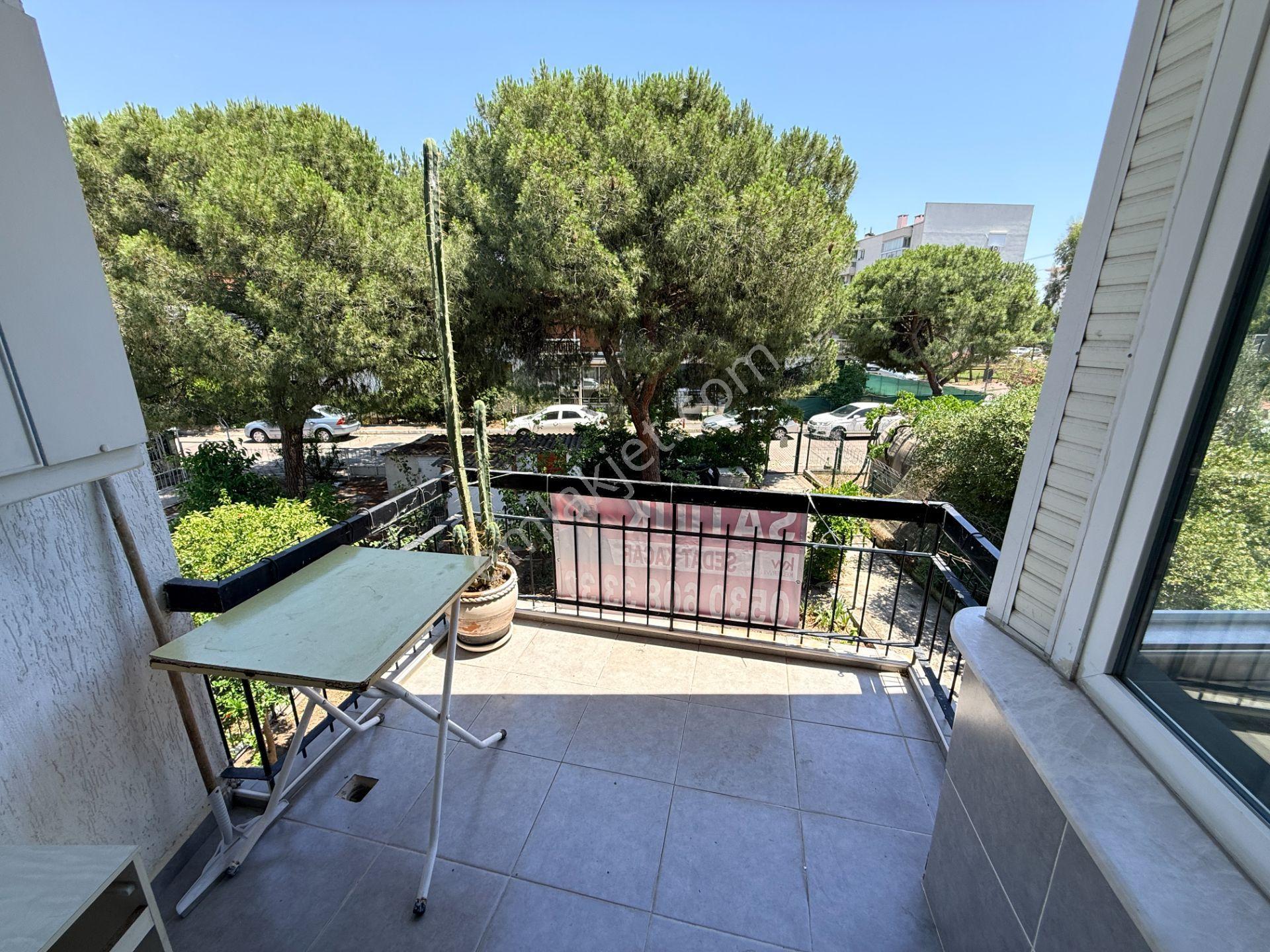 Bostanlı'da Sahile 150m, Bahçeli Satılık 3+1 Daire (140m² Bahçe) - Görsel 6
