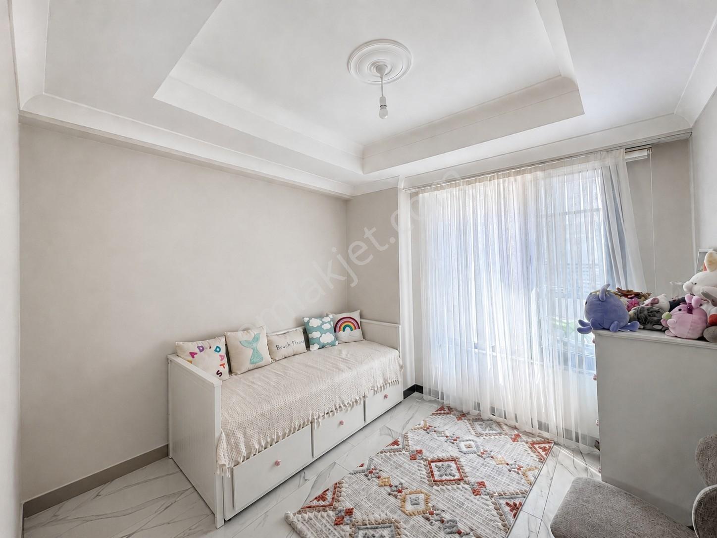 Paşadağ Mahallesinde Yerden Isıtmalı, Ebeveyn Banyolu Kiralık3+1 - Görsel 11