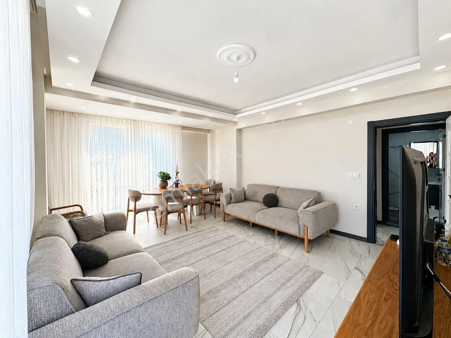 Paşadağ Mahallesinde Yerden Isıtmalı, Ebeveyn Banyolu Kiralık3+1 - Görsel 3