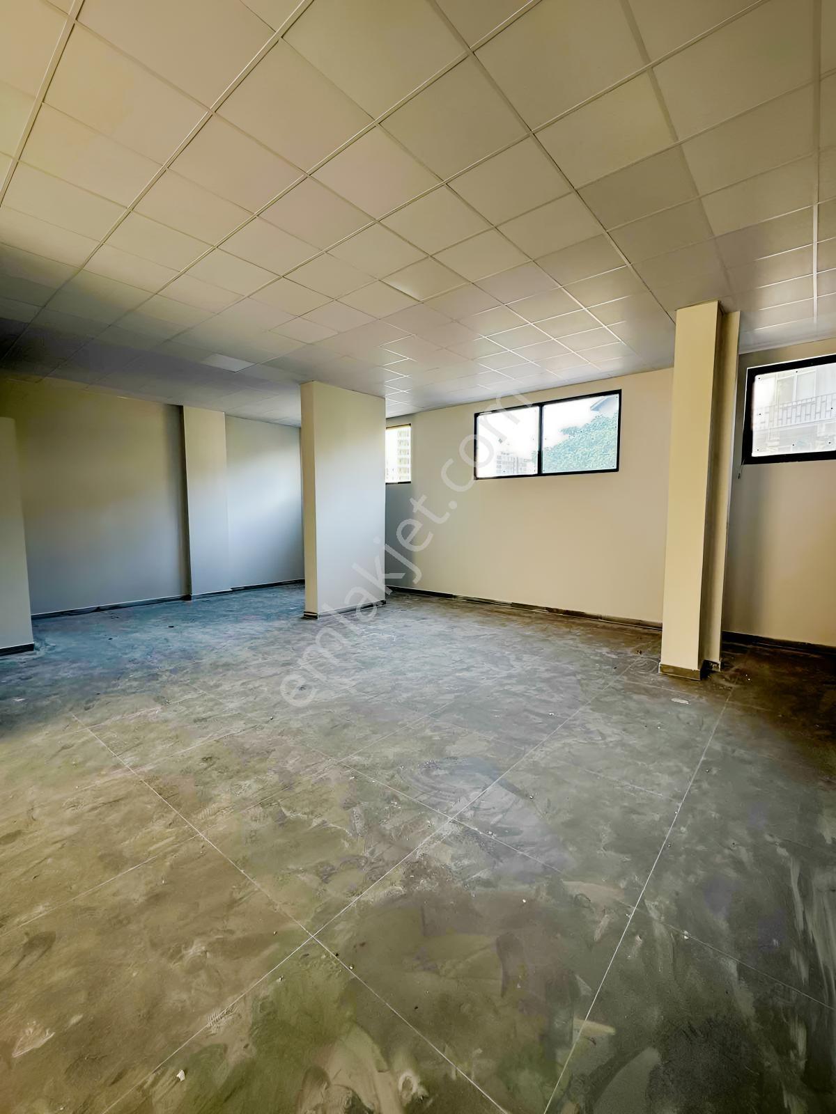 Deneyim'den Derebahçe'de Bulvara Cephe 200 M2 Satılık Dükkan - Görsel 2