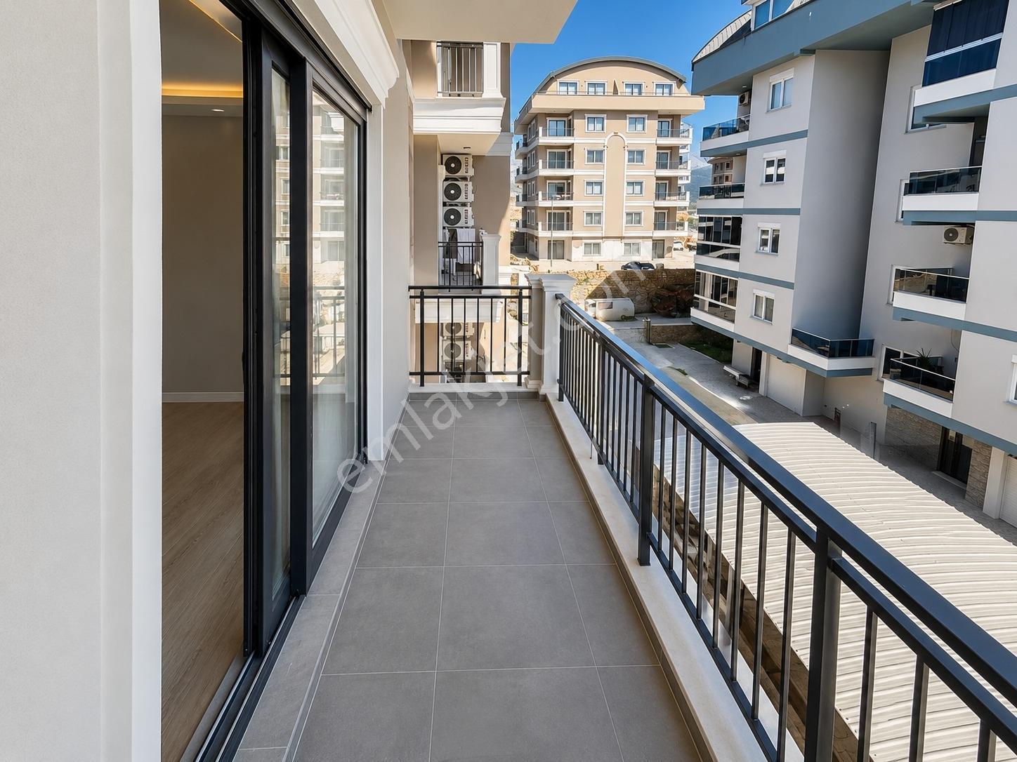 Alanya Oba 2+1 Kale Manzaralı Lüks Sitede Sıfır Kupon Daireeeeee - Görsel 14
