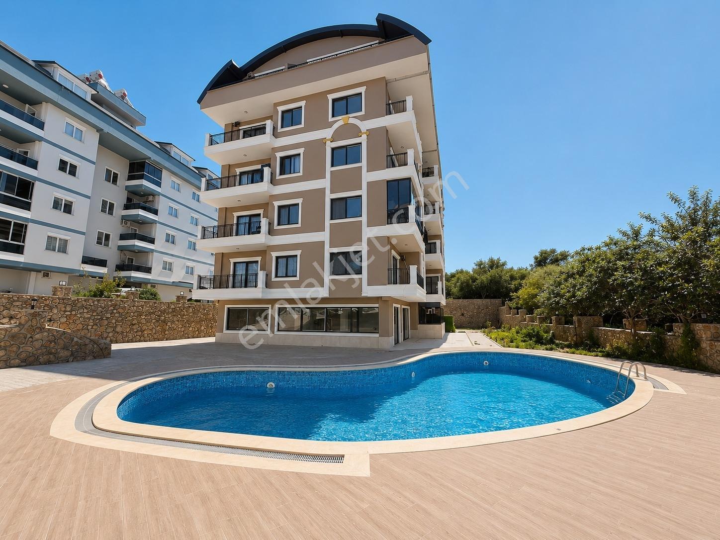 Alanya Oba 2+1 Kale Manzaralı Lüks Sitede Sıfır Kupon Daireeeeee
