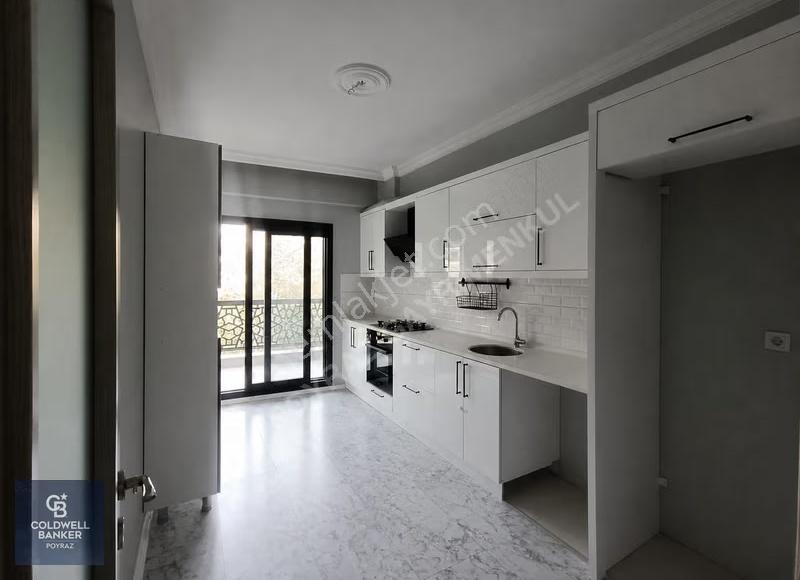 Menderes Coldwell Banker Poyraz'da Cadde Üzeri Kiralık 2+1 Daire - Görsel 3