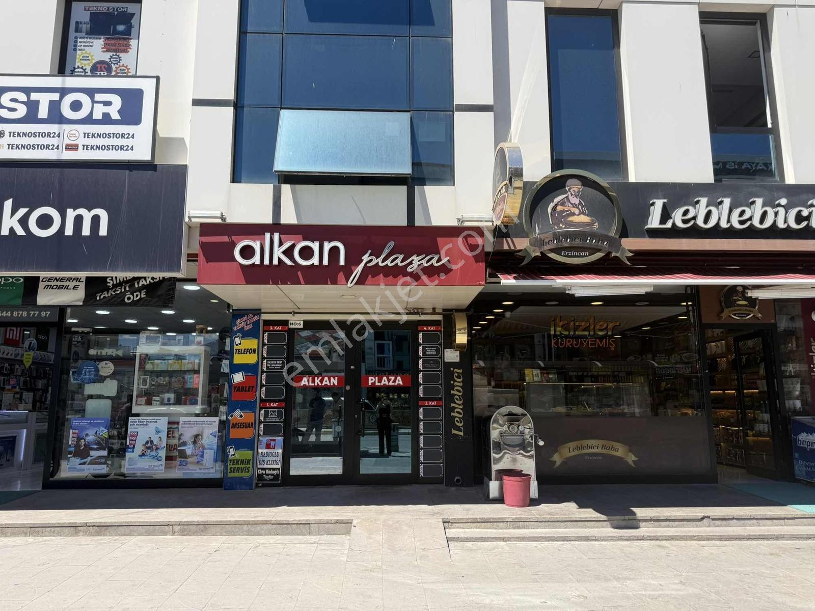 Remax Dem'den Dörtyol Kavşağında Prestijli Kiralık Ofis - Görsel 14