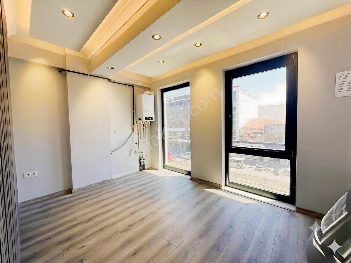 Remax Dem'den Dörtyol Kavşağında Prestijli Kiralık Ofis - Görsel 17