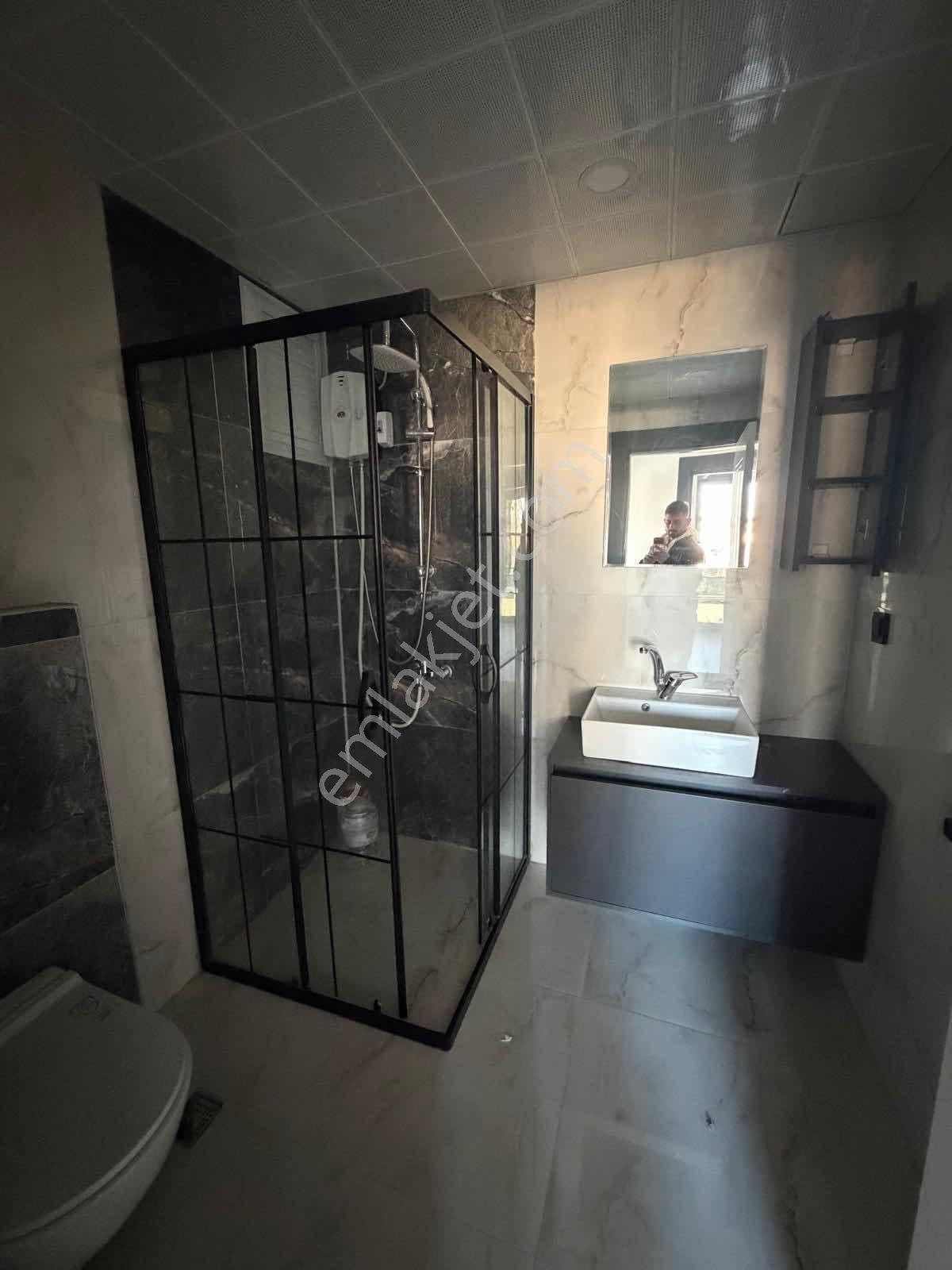 Eylem Emlak Eşyasız Yıllık Kiralık 2+1 Kapızlı Bakanlıklarda - Görsel 15