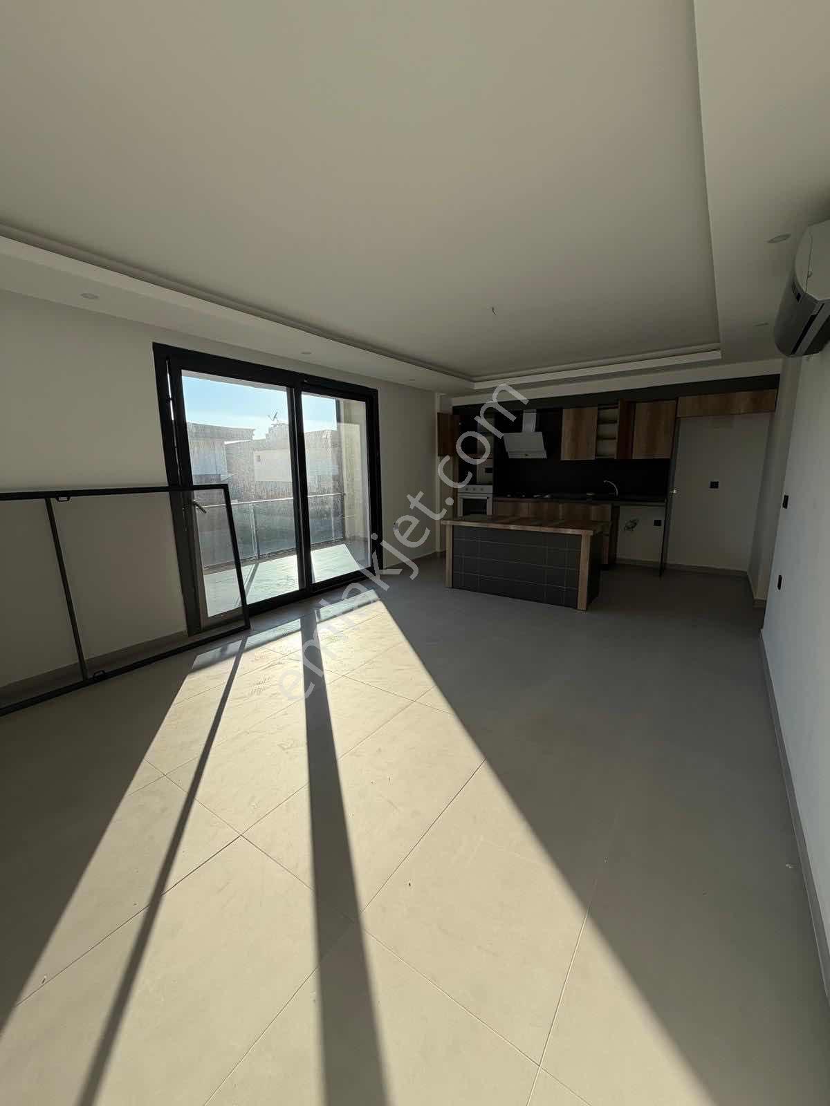 Eylem Emlak Eşyasız Yıllık Kiralık 2+1 Kapızlı Bakanlıklarda - Görsel 4