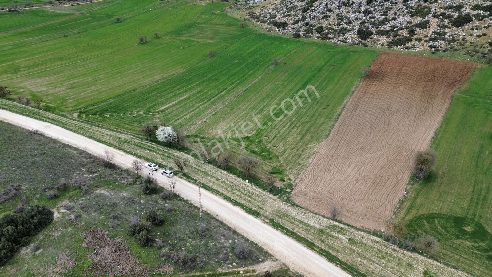 Kızılkayada, Antalya'ya 35dk Mesafede Konut İmarına Yakın Arsa - Görsel 3