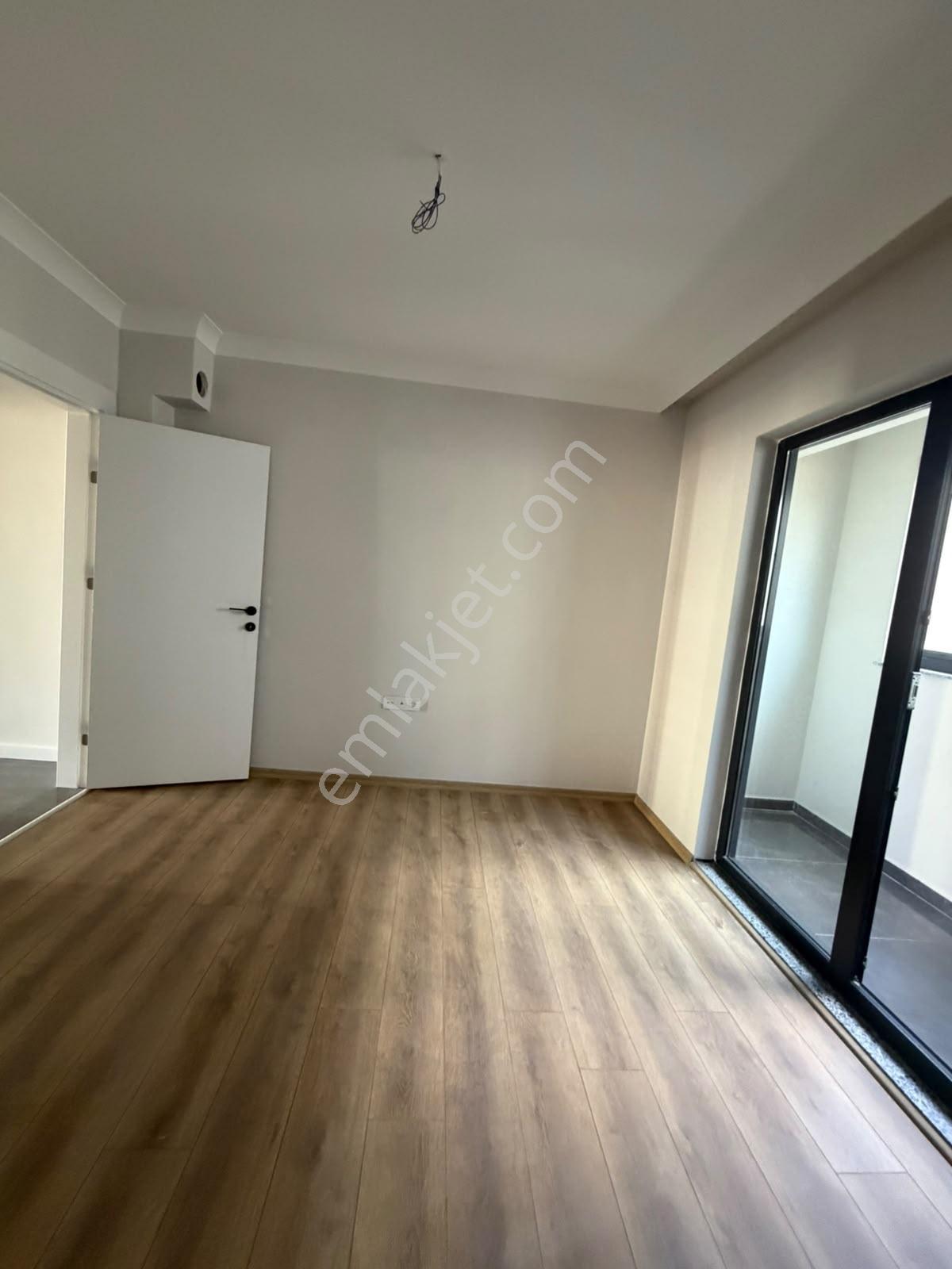 Bandırma Mavi Emlaktan Yeni Mahallede Ara Kat 1+1 Satılık Daire - Görsel 12