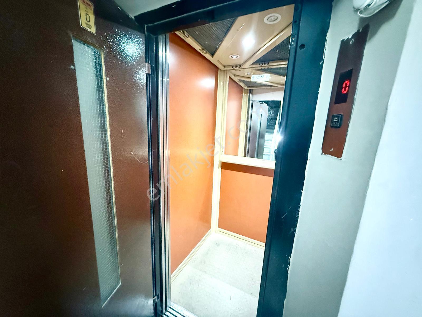 İzmir Karabağlar Poligon Mahallesi Kiralık Panoramik Deniz Manzaralı 3+1 Daire - Görsel 4