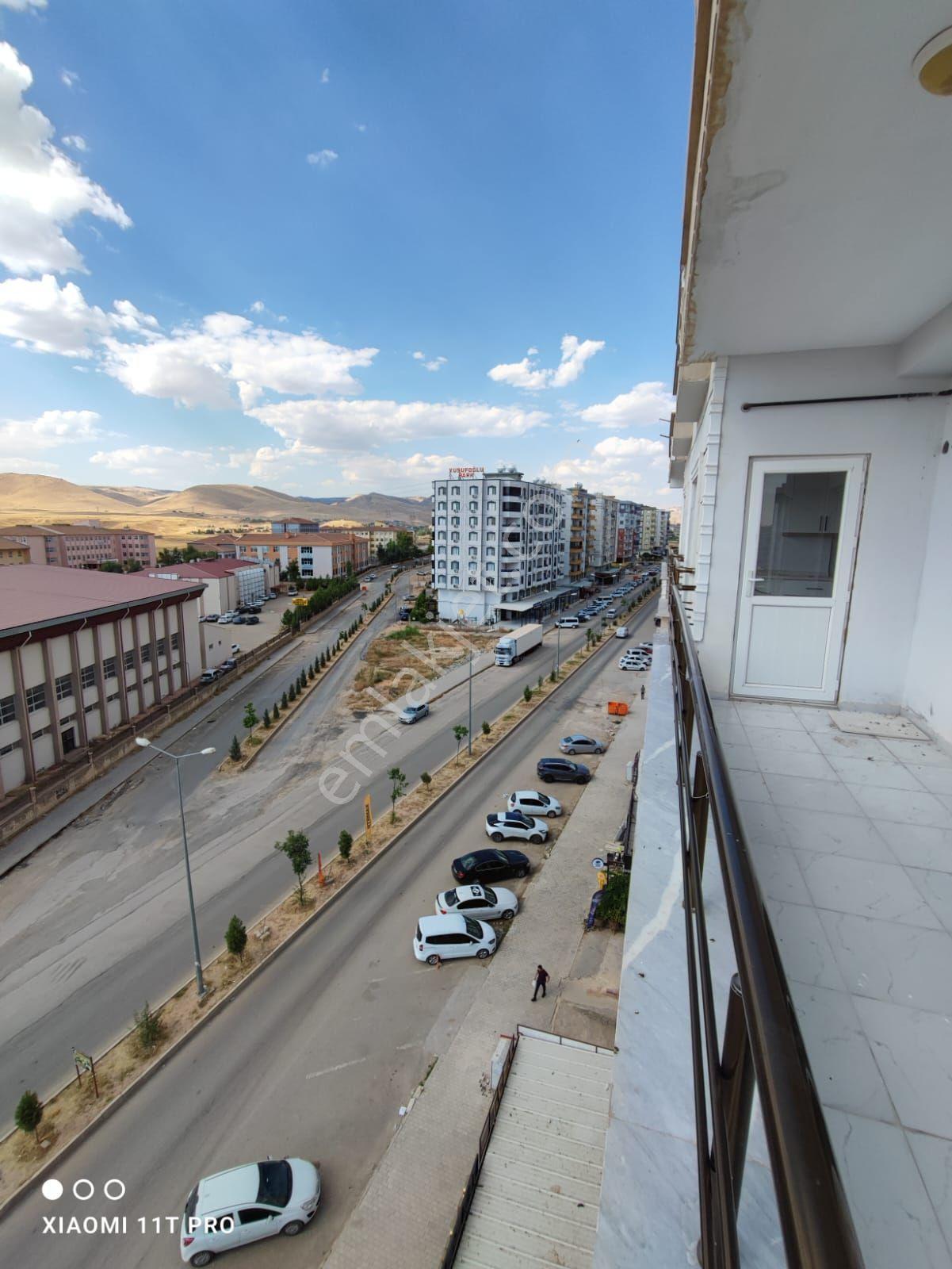 Sahra Emlaktan Yenikent Toki Okullar Bölgesinde Kiralık Daire - Görsel 5