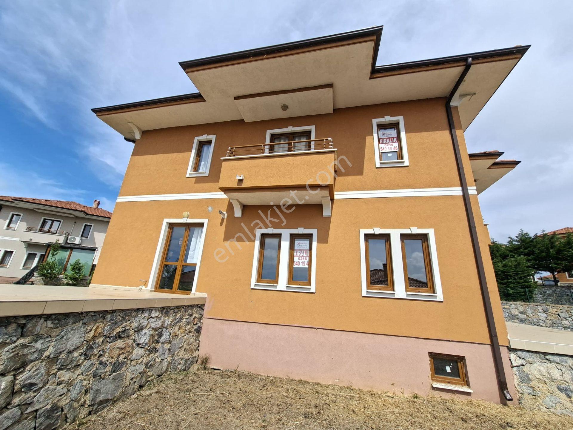 Riva Flora Evleri Kullanışlı,müstakil 5+1masrafsız Kiralık Villa - Görsel 3