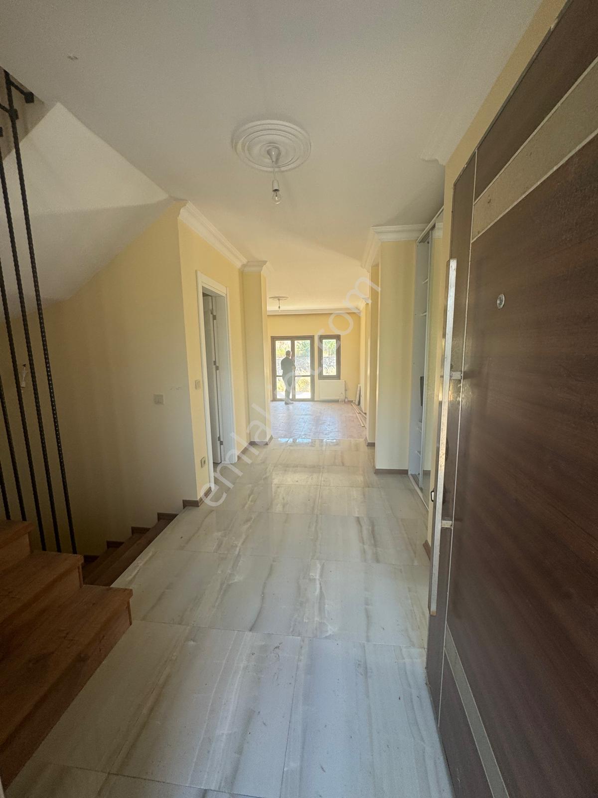 Riva Flora Evleri Kullanışlı,müstakil 5+1masrafsız Kiralık Villa - Görsel 8