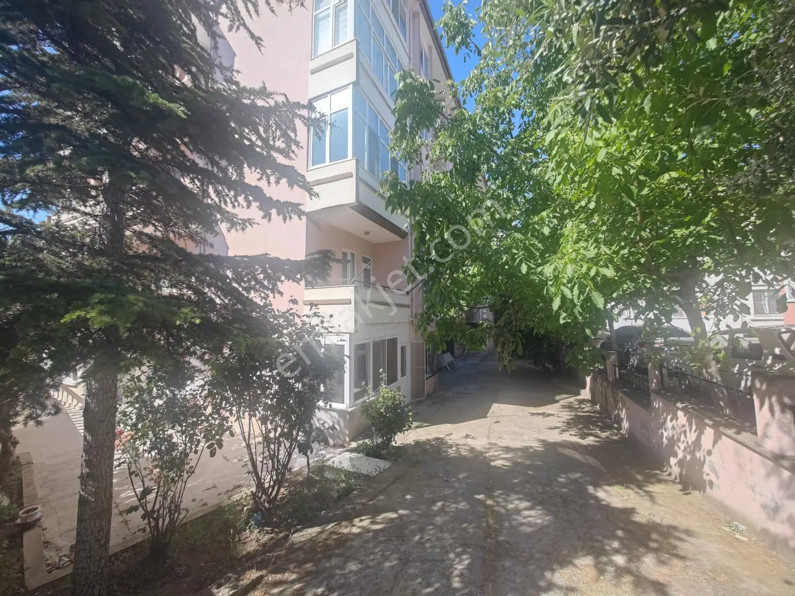 Mir'den Balıkesir Plevne Mah.'de Satılık 3+1 Geniş Daire - Görsel 2