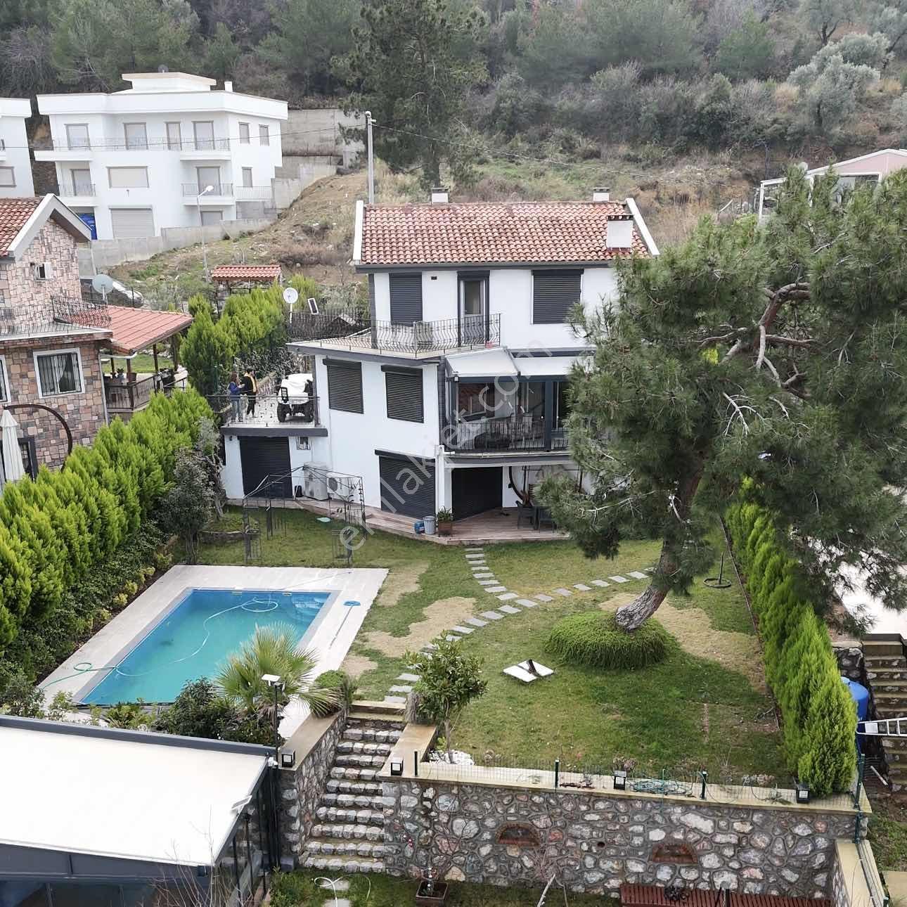 Doğa Dostu'ndan 724 M2 Havuzlu,,kış Teraslı Tam Müstakil