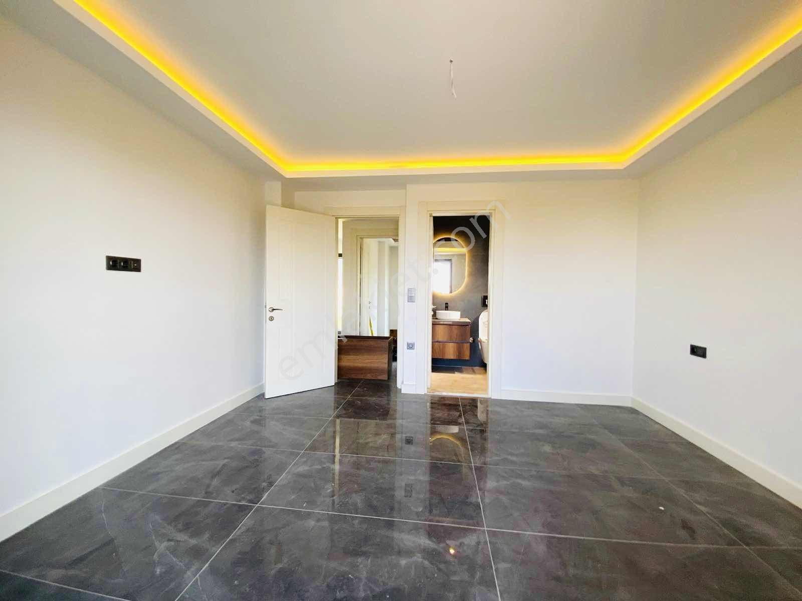 Kuşadası Davutlar'da Özel Havuzlu Müstakil 4+1 Ultra Lüks Villa - Görsel 17