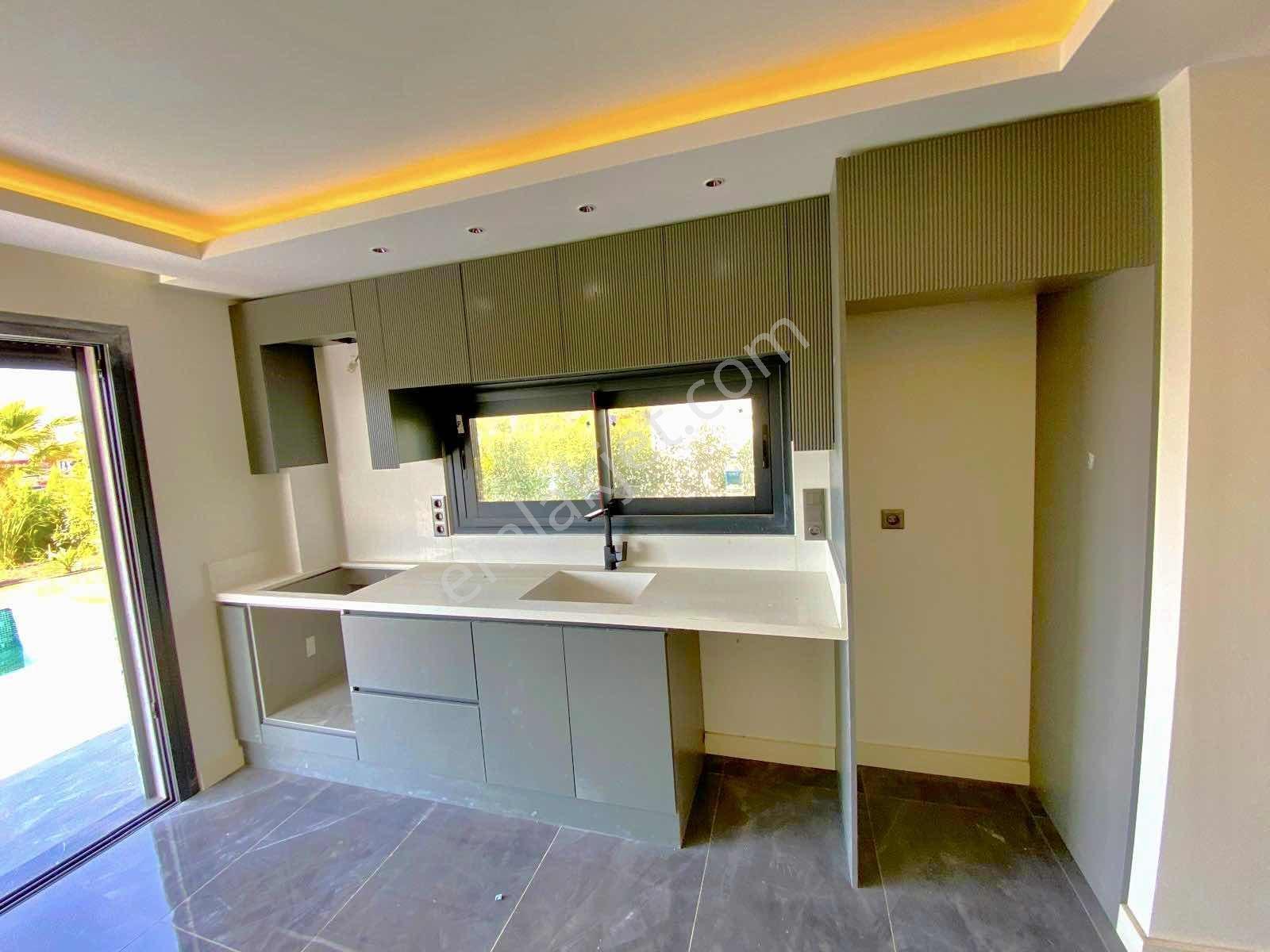 Kuşadası Davutlar'da Özel Havuzlu Müstakil 4+1 Ultra Lüks Villa - Görsel 22