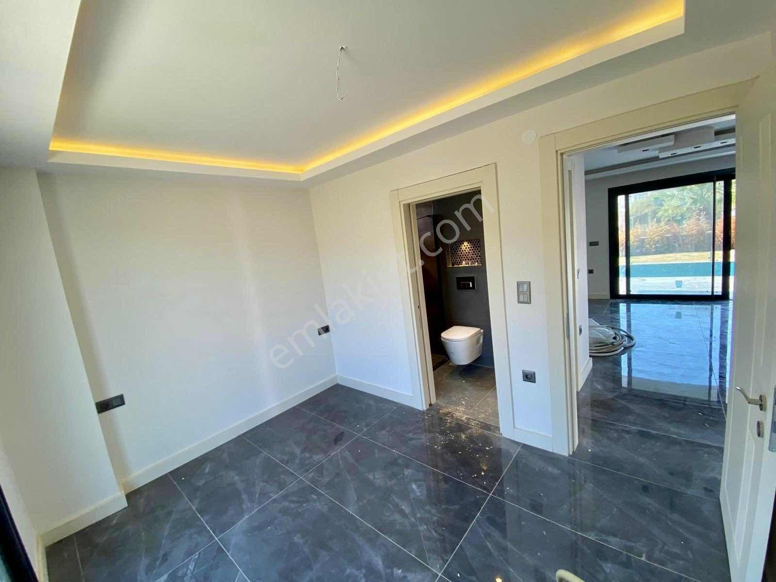 Kuşadası Davutlar'da Özel Havuzlu Müstakil 4+1 Ultra Lüks Villa - Görsel 8